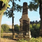 Znovuvztyčení pomníku padlým v Dlouhé